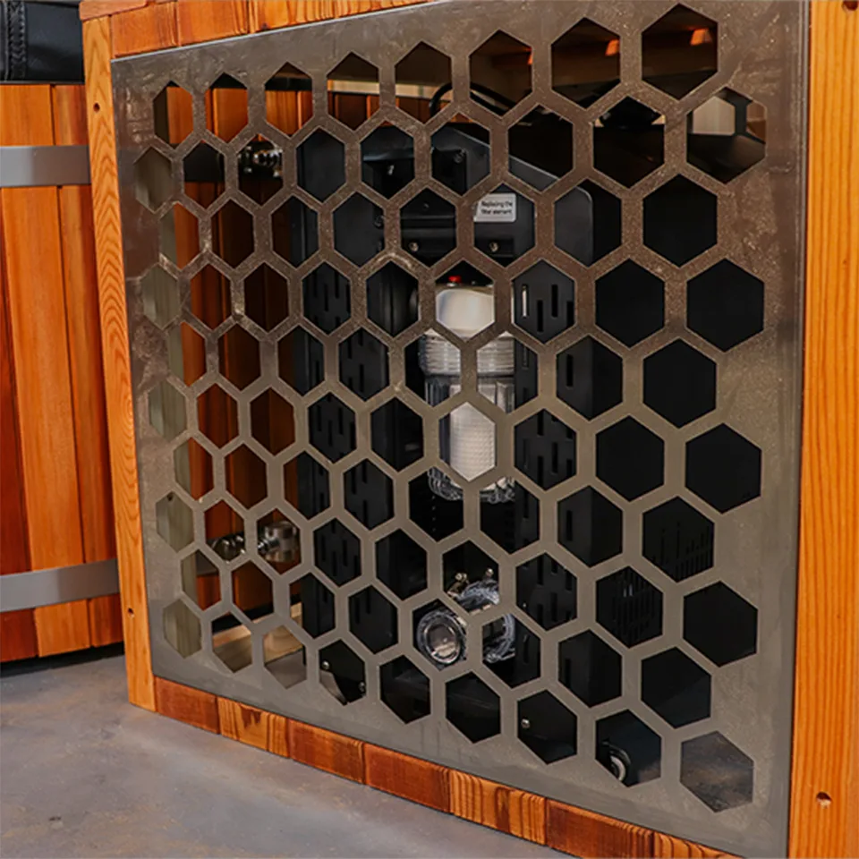 Red cedar cold tub with 304 stainless steel liner 006 — detail 6